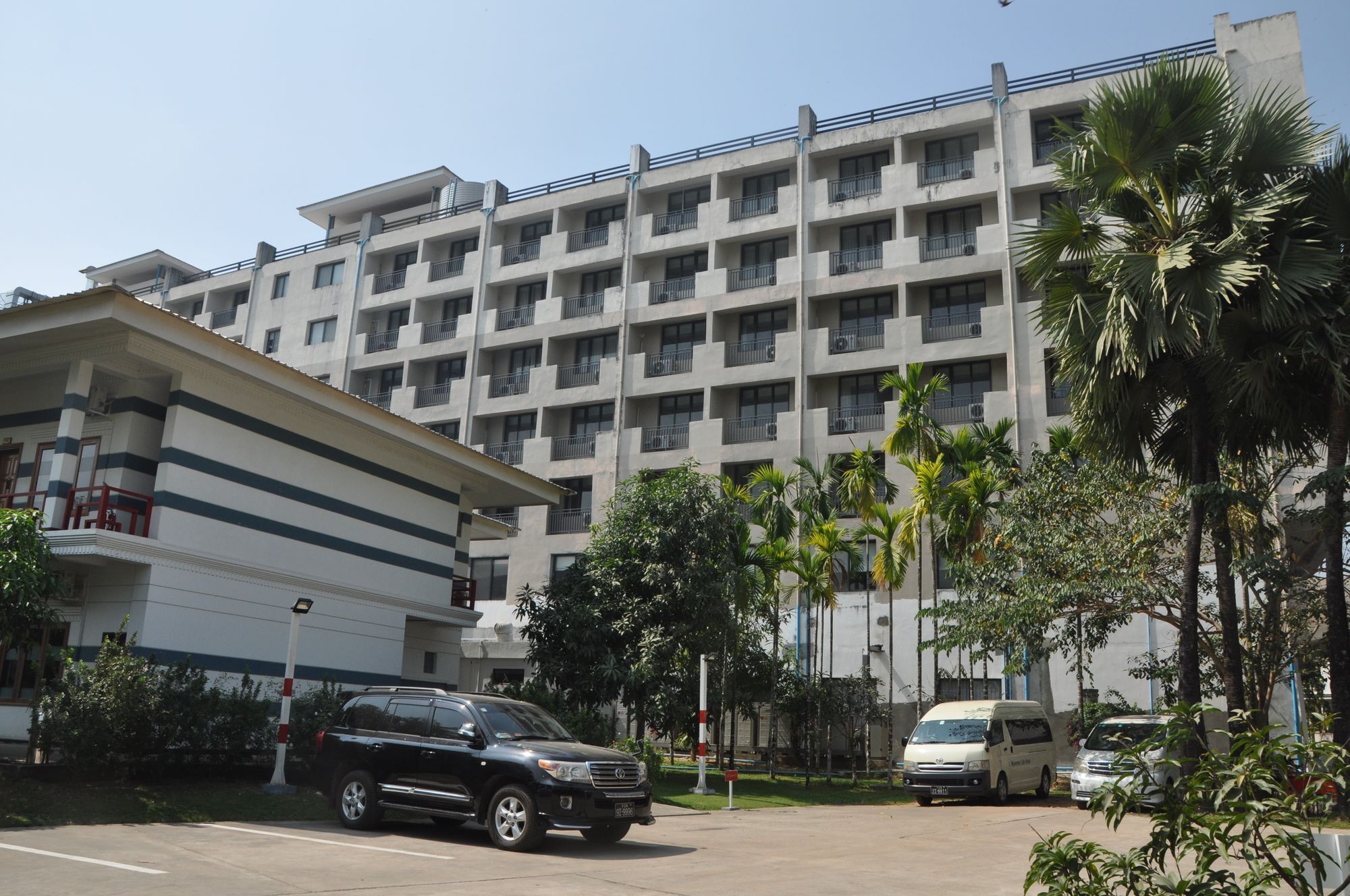 Akore Myanmar Life Hotel Янгон Экстерьер фото